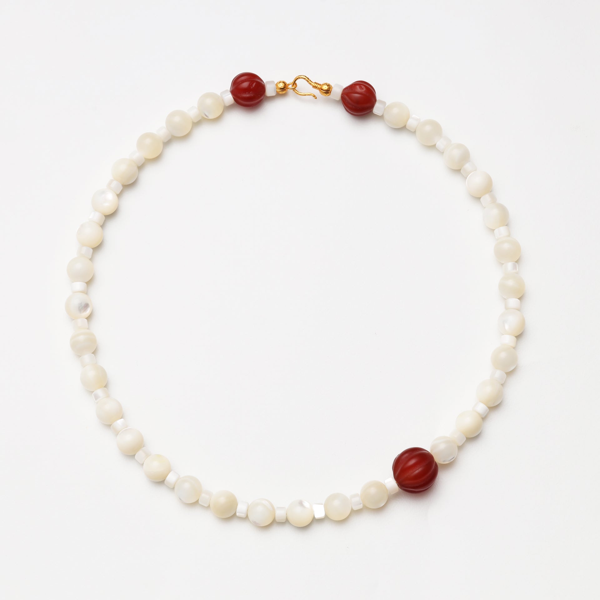 Mother-of-Pearl Round Bead & Pumpkin-shaped Agate Necklace