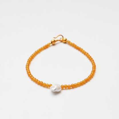 Yellow Jade Round Bead & Baroque Pearl Bracelet