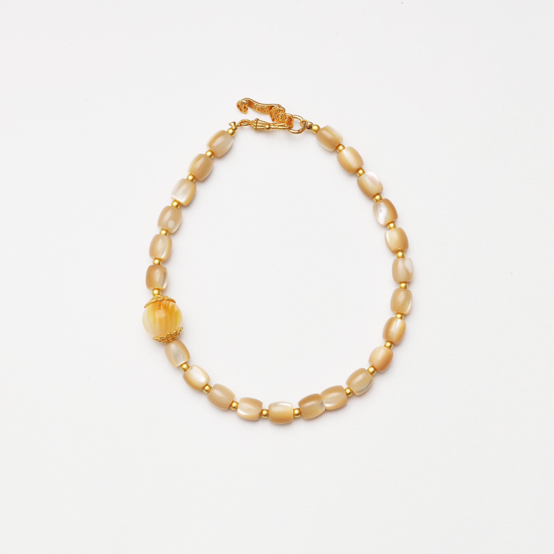 Trochus Shell Barrel Bead & Yellow Shell Round Bead Bracelet